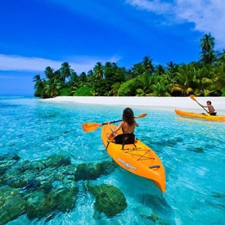 Canoeing-in-Minicoy-Islands-min